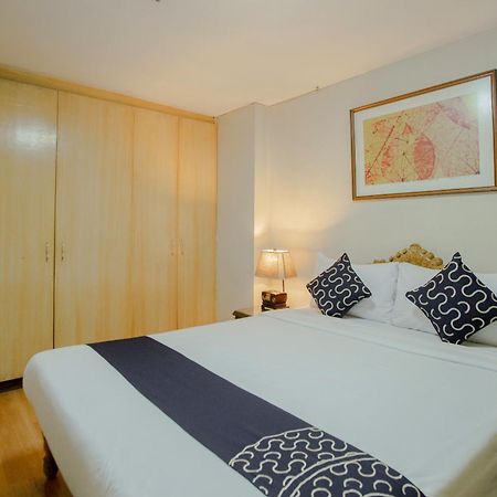 Newgrange Condotel Quezon City Buitenkant foto