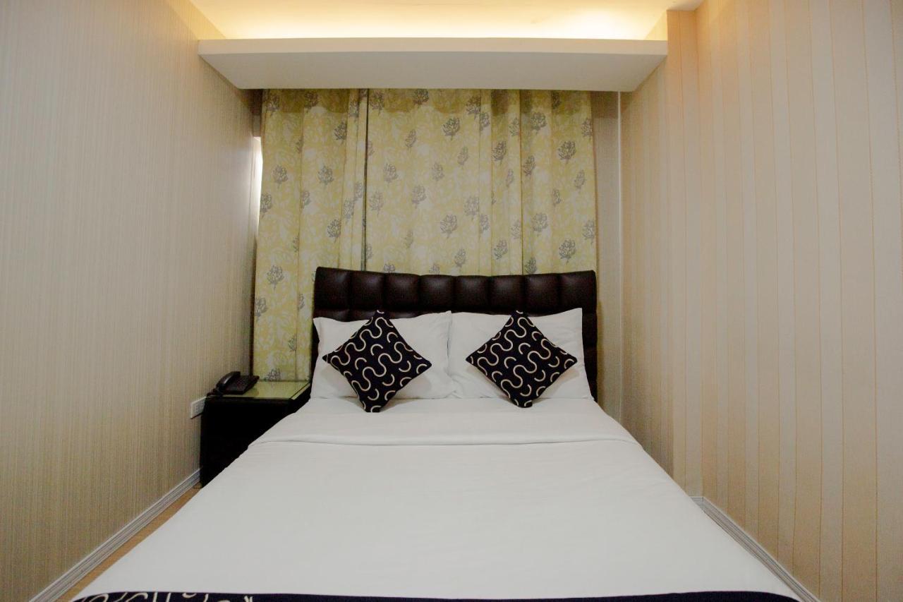 Newgrange Condotel Quezon City Buitenkant foto
