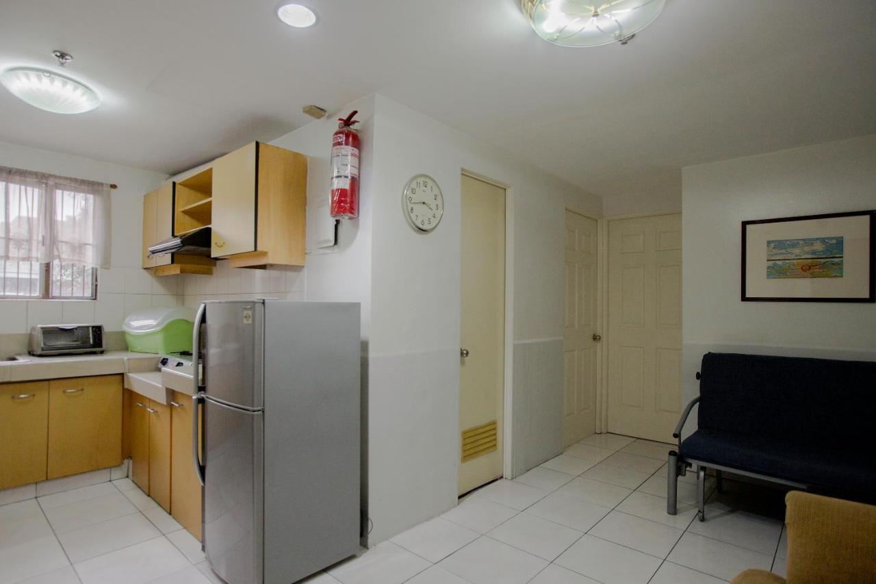 Newgrange Condotel Quezon City Buitenkant foto