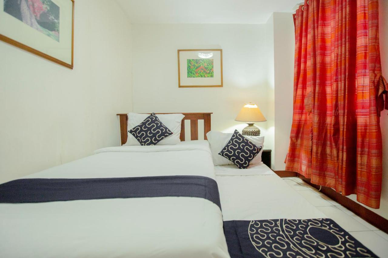 Newgrange Condotel Quezon City Buitenkant foto