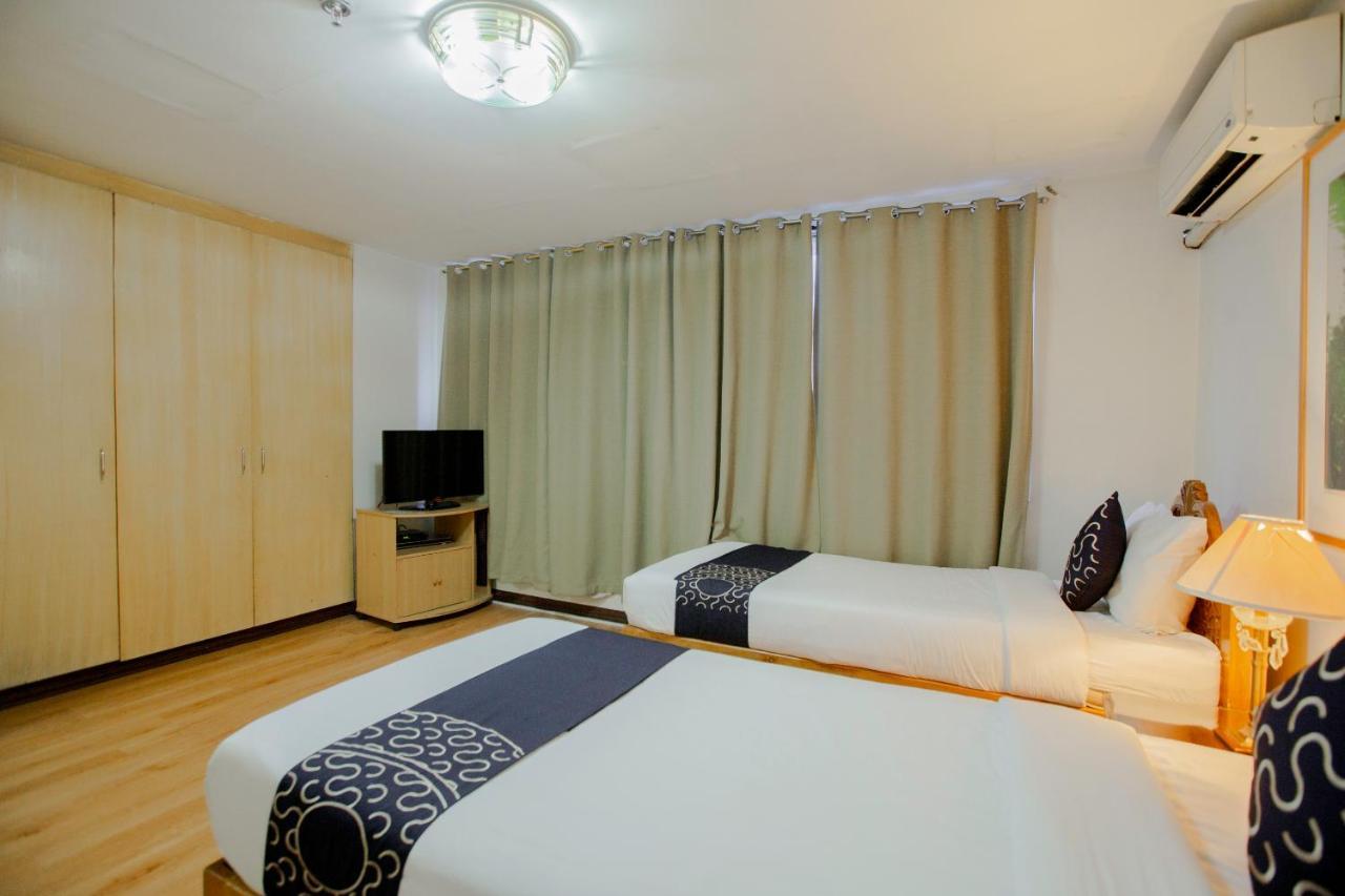 Newgrange Condotel Quezon City Buitenkant foto