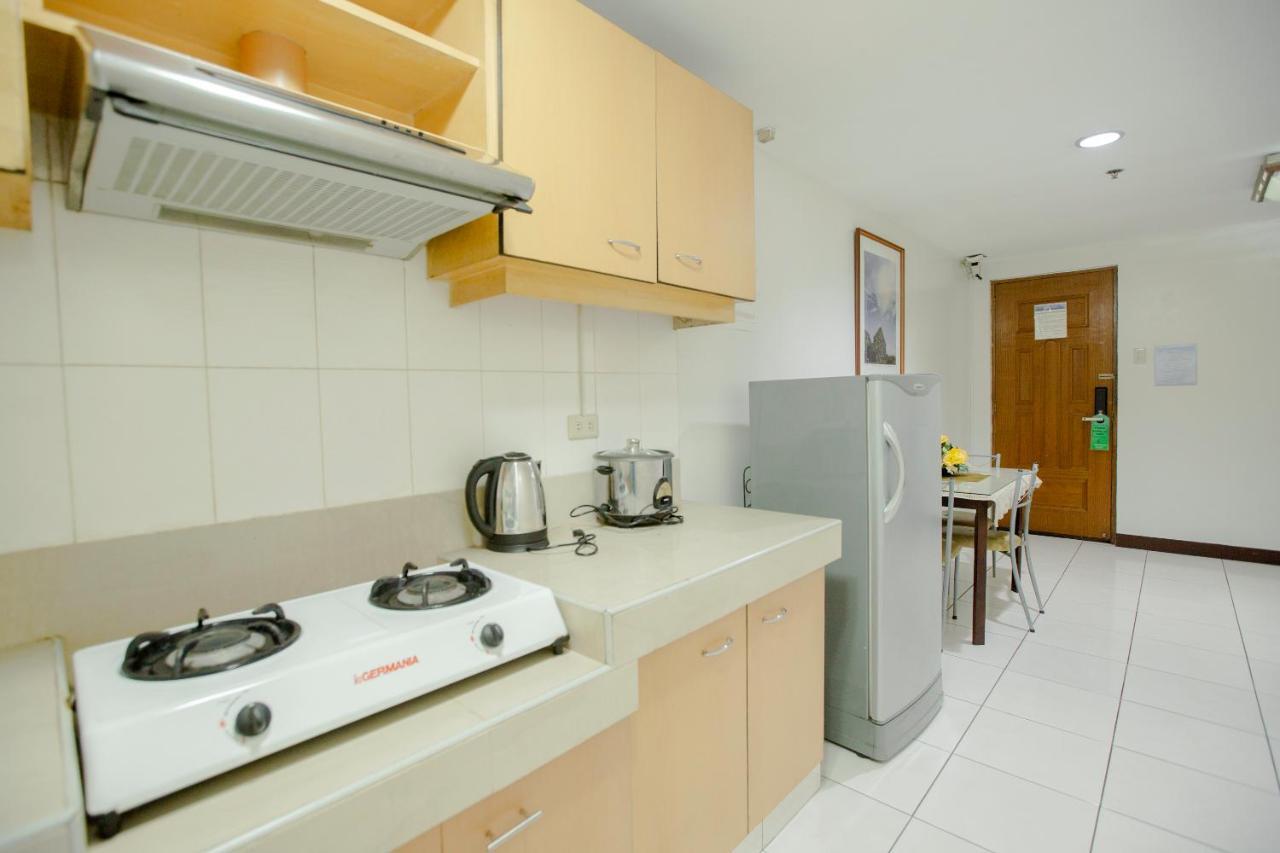 Newgrange Condotel Quezon City Buitenkant foto