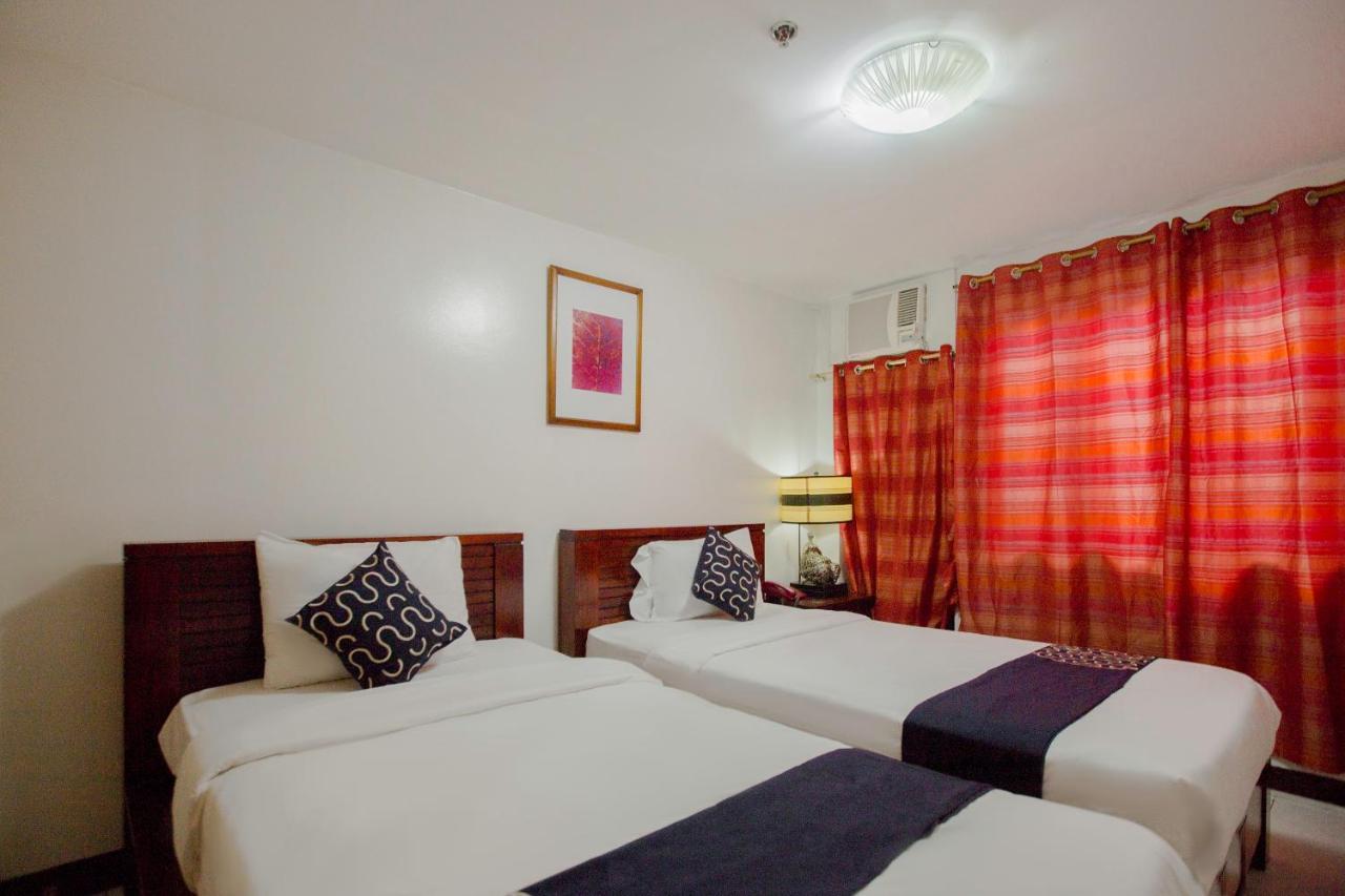 Newgrange Condotel Quezon City Buitenkant foto