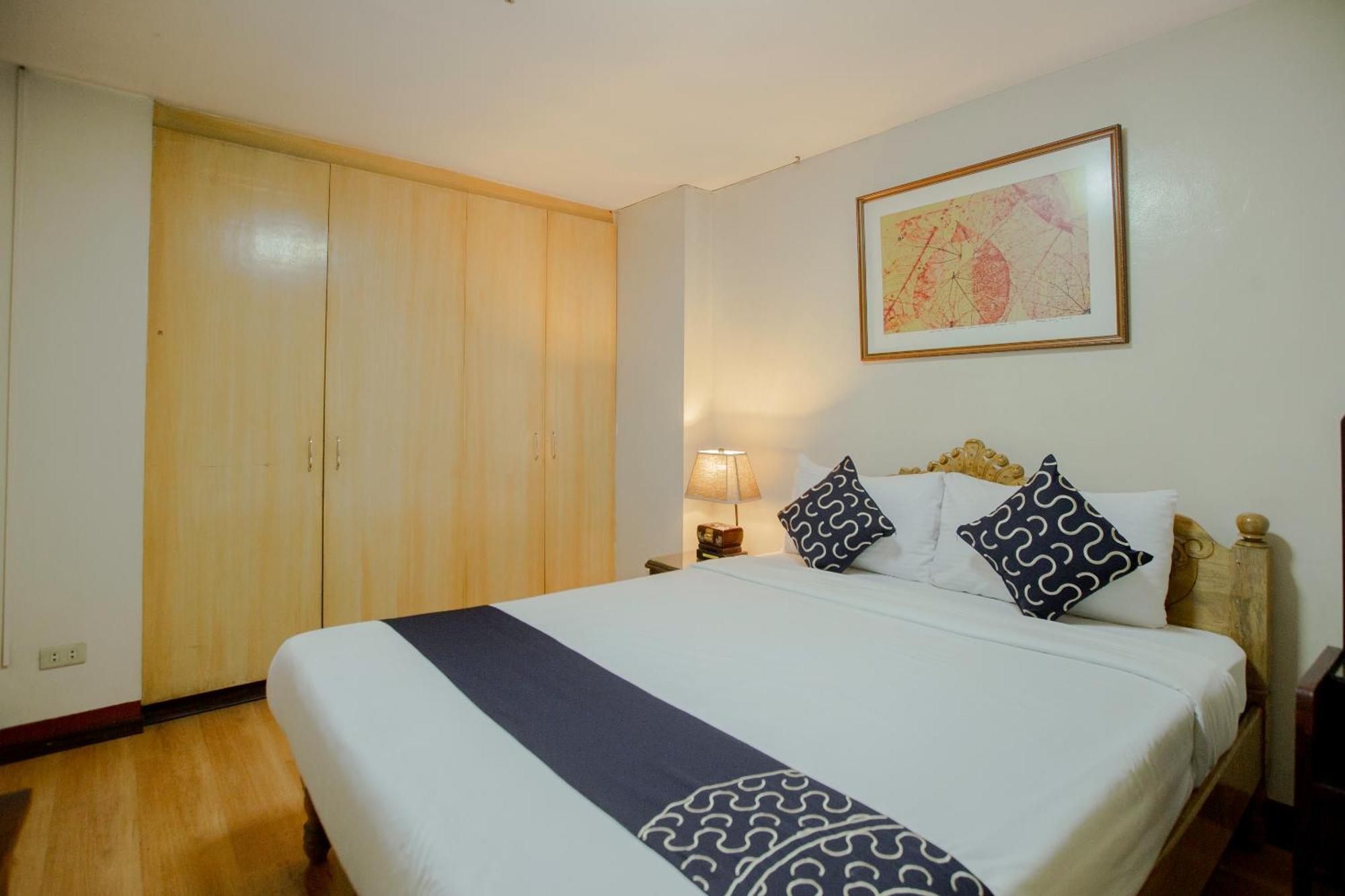 Newgrange Condotel Quezon City Buitenkant foto